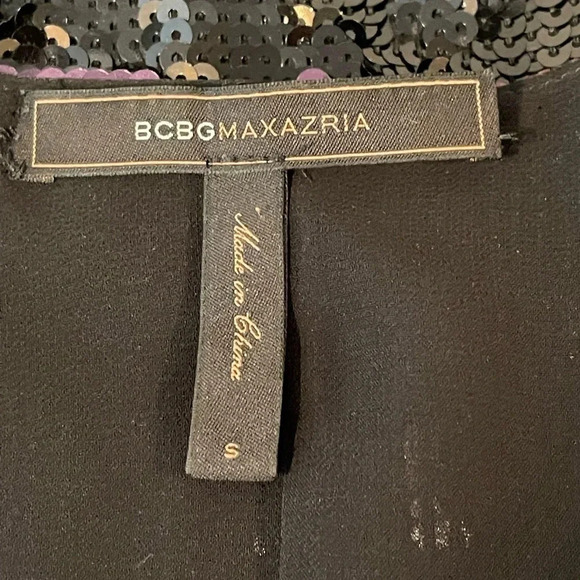 Bcbg Sequined shift dress. Deep V cut in the front. - Picture 5 of 11